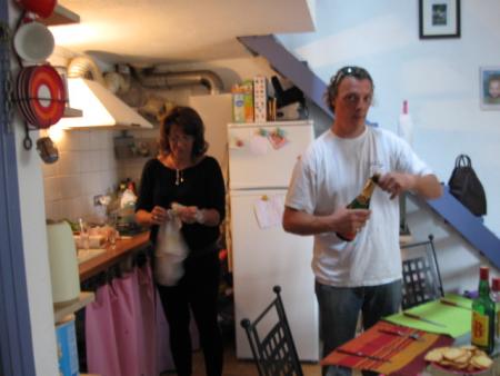 champagne pour les 1 ans de Mahé